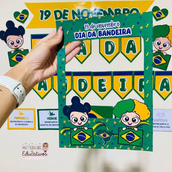PAINEL DIA DA BANDEIRA+ MOLDURA - Imagem 2